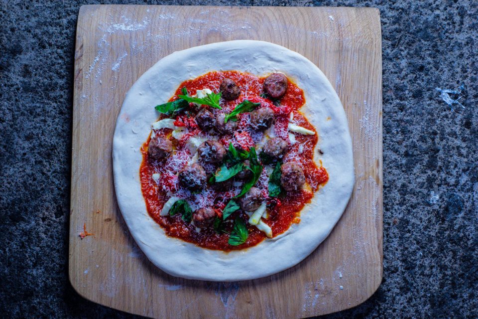 pork sausage and roasted pepper pizza KungFuBBQ